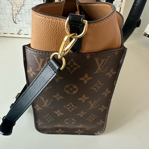 Louis Vuitton tote monogram and leather - Picture 4 of 9
